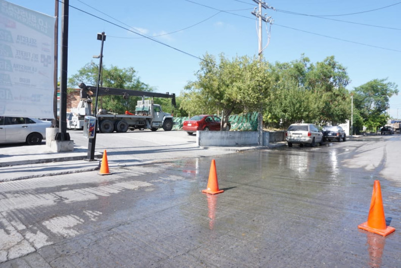 Atiende Bomberos de Reynosa incendio de bodega de servicios públicos primarios 