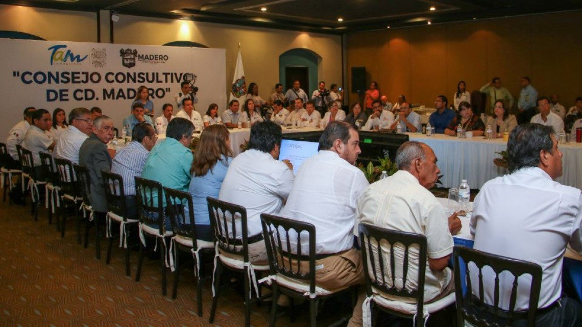 Cubrirán a fin de año adeudo de compra de camiones de basura