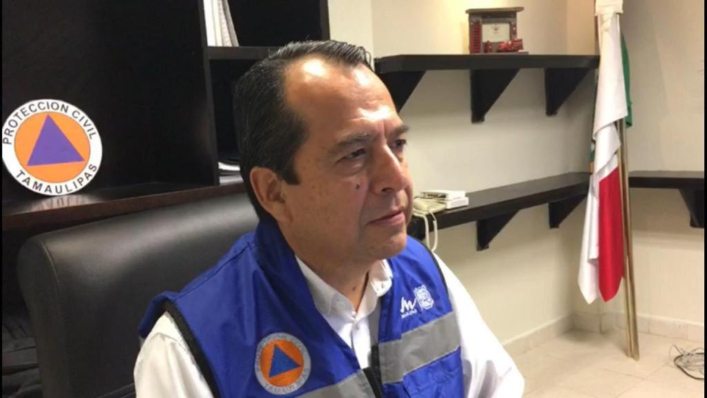 Llama PC a manejar con precaución ante circulación de pipas con gasolina por carretera