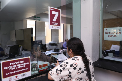 Gobierno de Nuevo Laredo regala seguro de vivienda a ciudadanos cumplidos