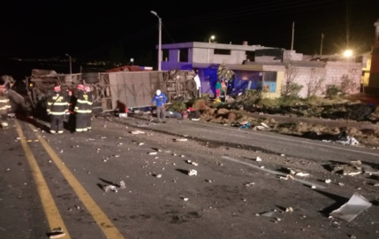 Accidente vial deja al menos 22 muertos en Ecuador