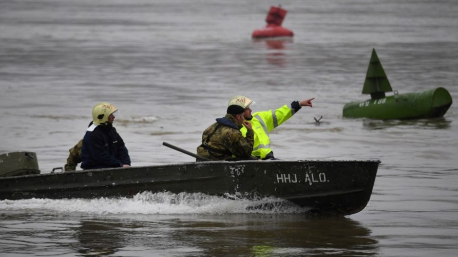 Hundimiento de barco en Budapest deja  7 muertos y 21 desaparecidos