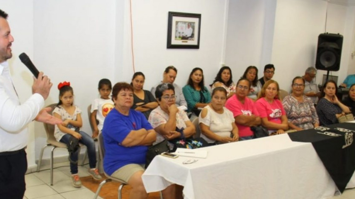 Capacitan a emprendedores locales de Victoria