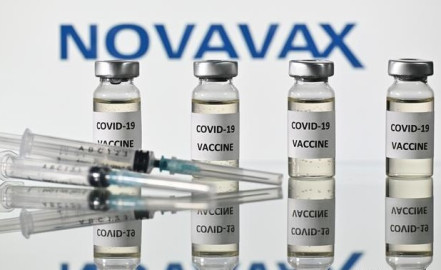 Vacuna de Novavax registra 93% de efectividad contra variantes del COVID-19