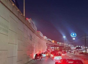 Cuesta millones de dólares caída de sistema en aduanas