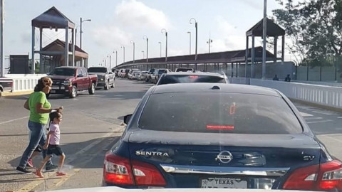 Tiempo de espera de más de 3 horas en puentes de Reynosa, Nvo. Laredo y Matamoros
