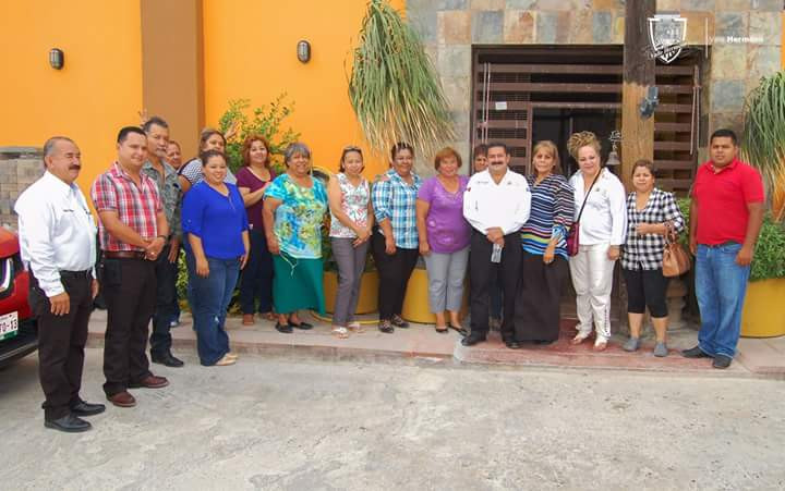 Alcalde asiste a reunión con vecinos de la Colonia Aurora