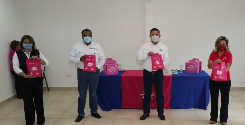 SEBIEN y Educancer OM A.C entregan prótesis de mama