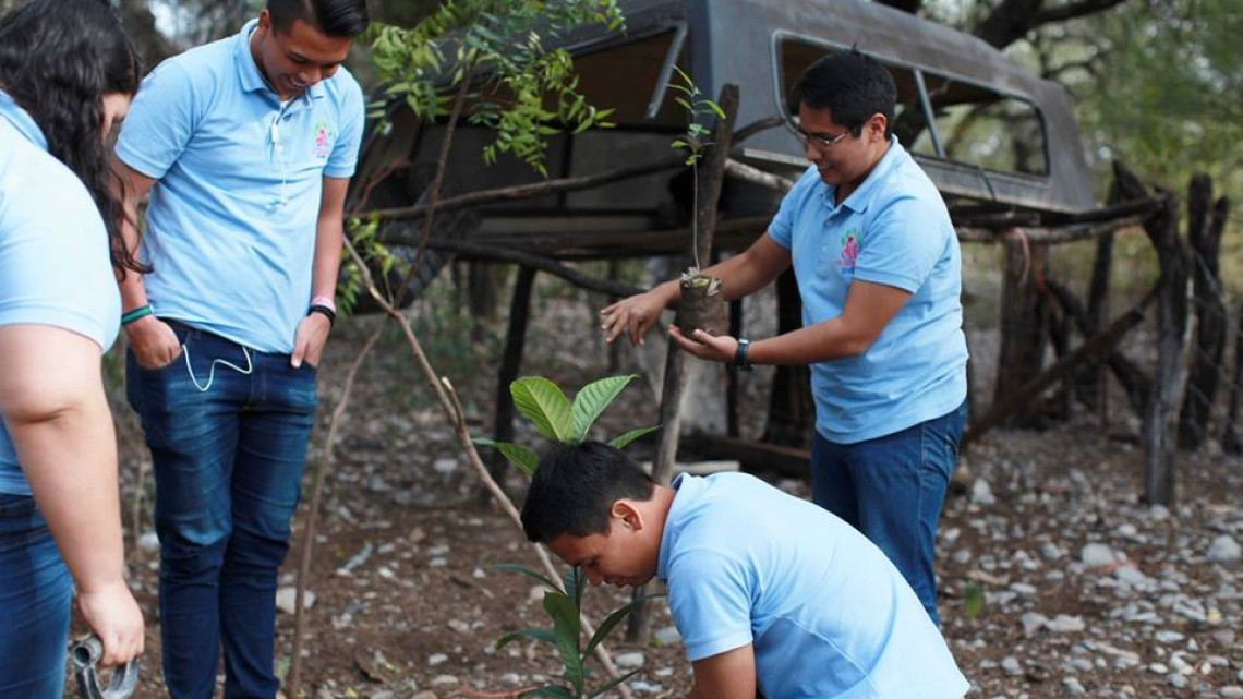 Voluntariado Juvenil continúa con "Reconstruyendo Esperanzas"