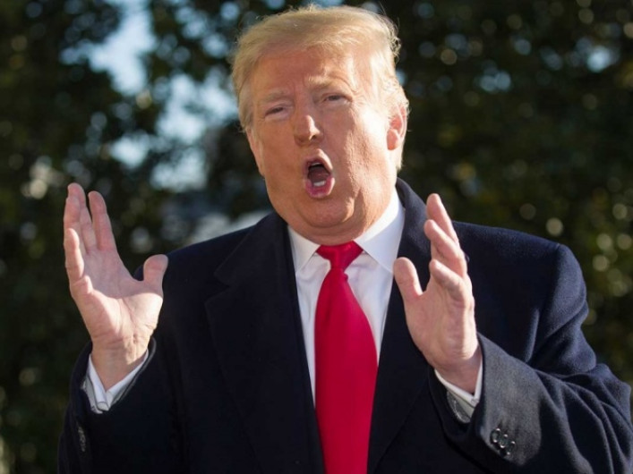 Locos lunáticos, periodistas que me critican: Trump