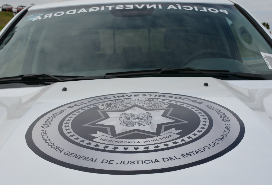 Continúan trabajos de rotulación en vehiculos de la PGJT 