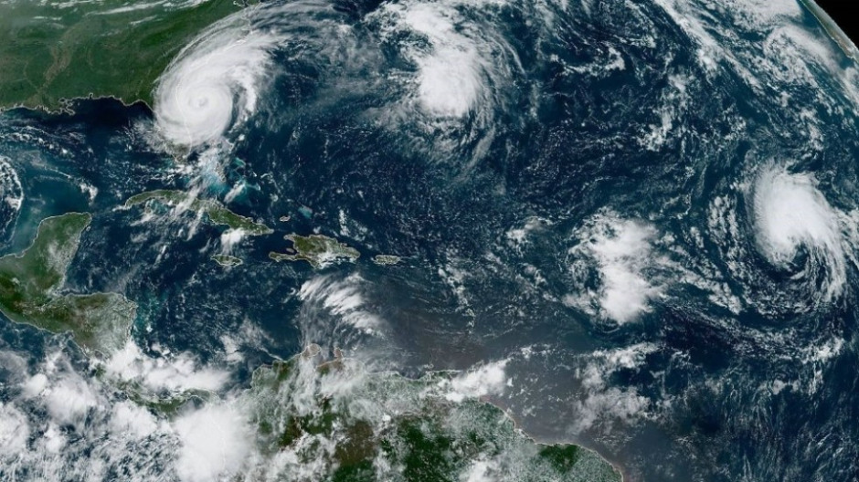 ‘Dorian’ avanza hacia costa sureste de Florida y amaga a Carolinas