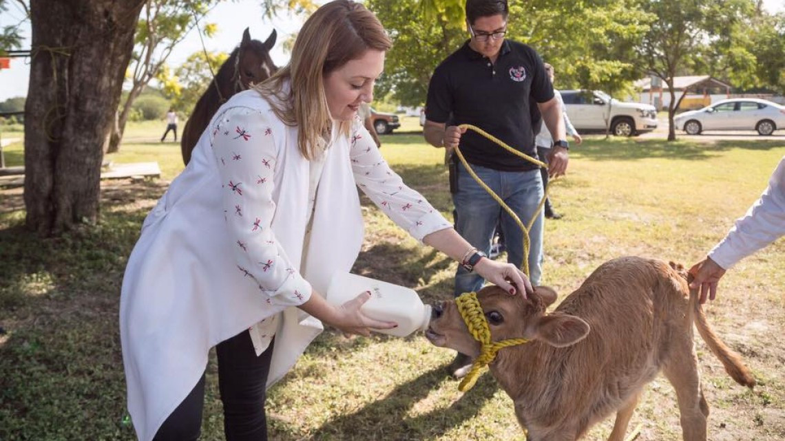 Presidenta de DIF Tamaulipas recorre instalaciones de la FMVZ