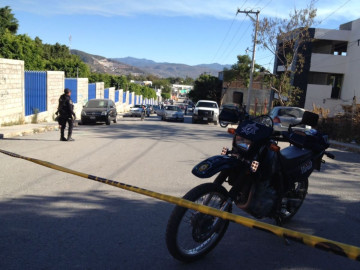 Hombres armados se persiguen a balazos afuera de la rectoría de la Uagro