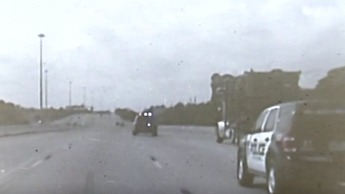 Mujer se roba camión de basura en Houston