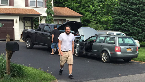 El hombre de 30 años, por fin dejo la casa de sus padres