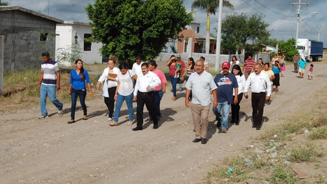 Llevan a cabo programa “Saludando a tu vecino”