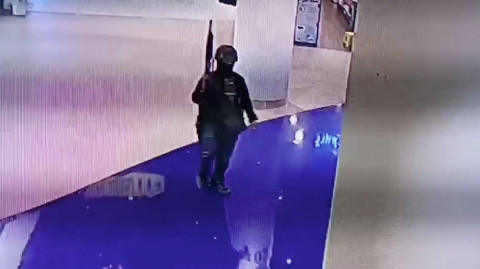 Asciende a 20 muertos por tiroteo en centro comercial de Tailandia