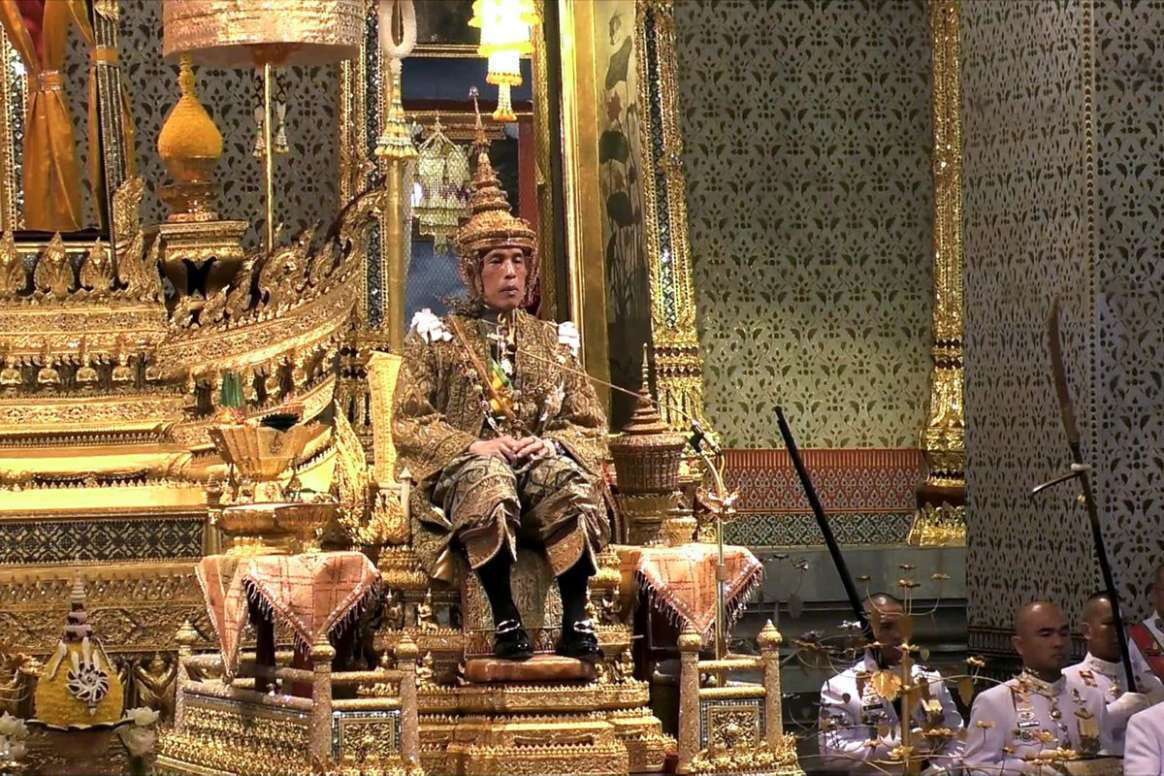 Vajiralongkorn es coronado rey de Tailandia