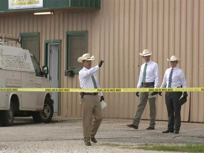 Buscan a autor de tiroteo en Texas