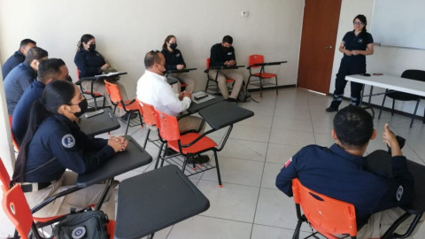 Capacitan a Binomios Caninos encargados en investigación de personas desparecidas