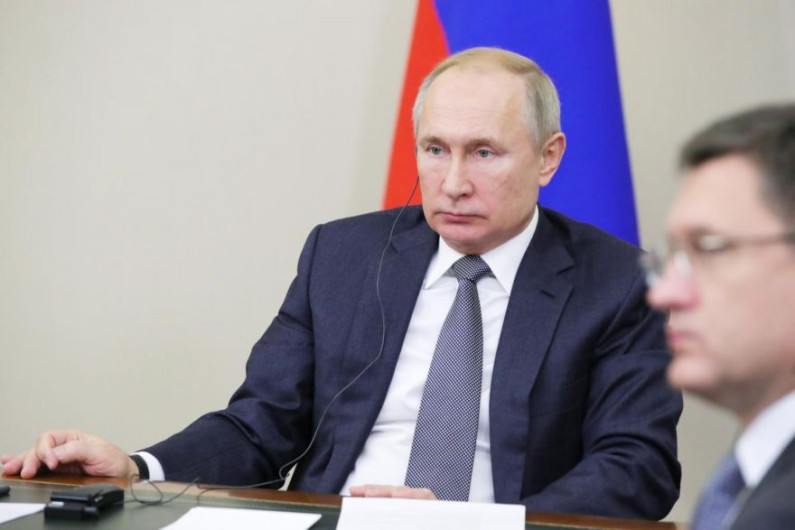 Firma Vladimir Putin ley contra periodistas y blogueros