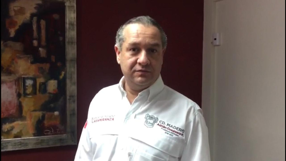 Alcalde donará su sueldo a 100 jóvenes a través de becas de mil pesos 