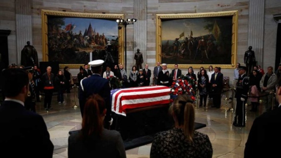 Miles recuerdan a Bush padre en EU