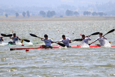 Canoistas continúan proceso de preparación rumbo a la Olimpiada Nacional