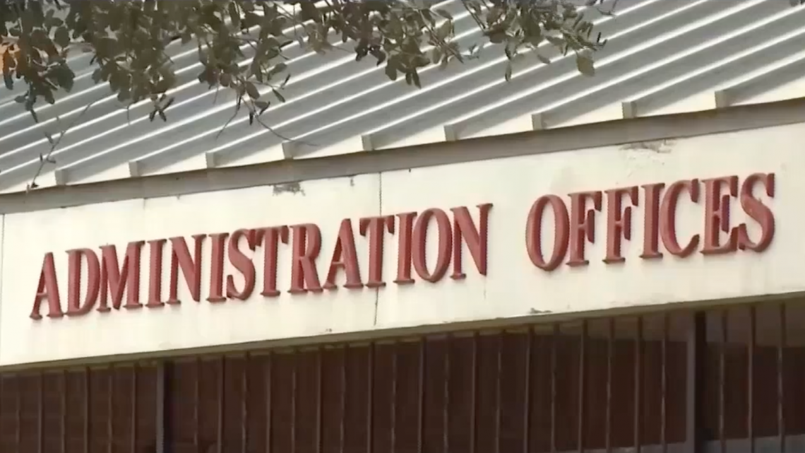 Juez fija fianza a hombre acusado de robo a distrito escolar de Progreso