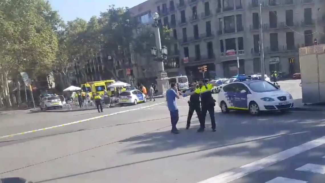 Reportan atropello masivo en la Rambla de Barcelona