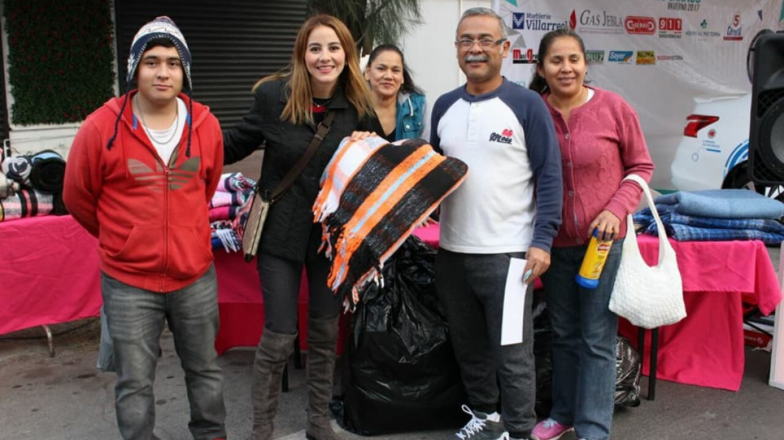 Realizan campaña "Abrigando Familias con Amor"