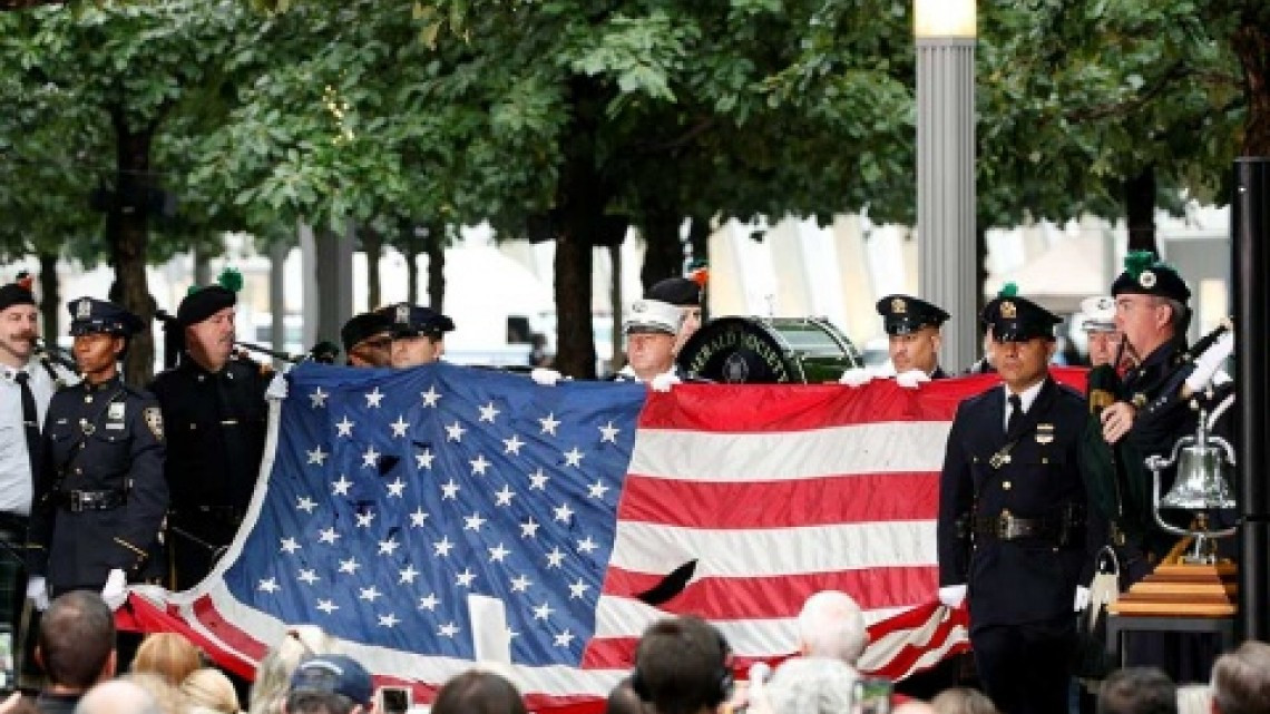 Rinden tributo a víctimas del 11-S en Nueva York
