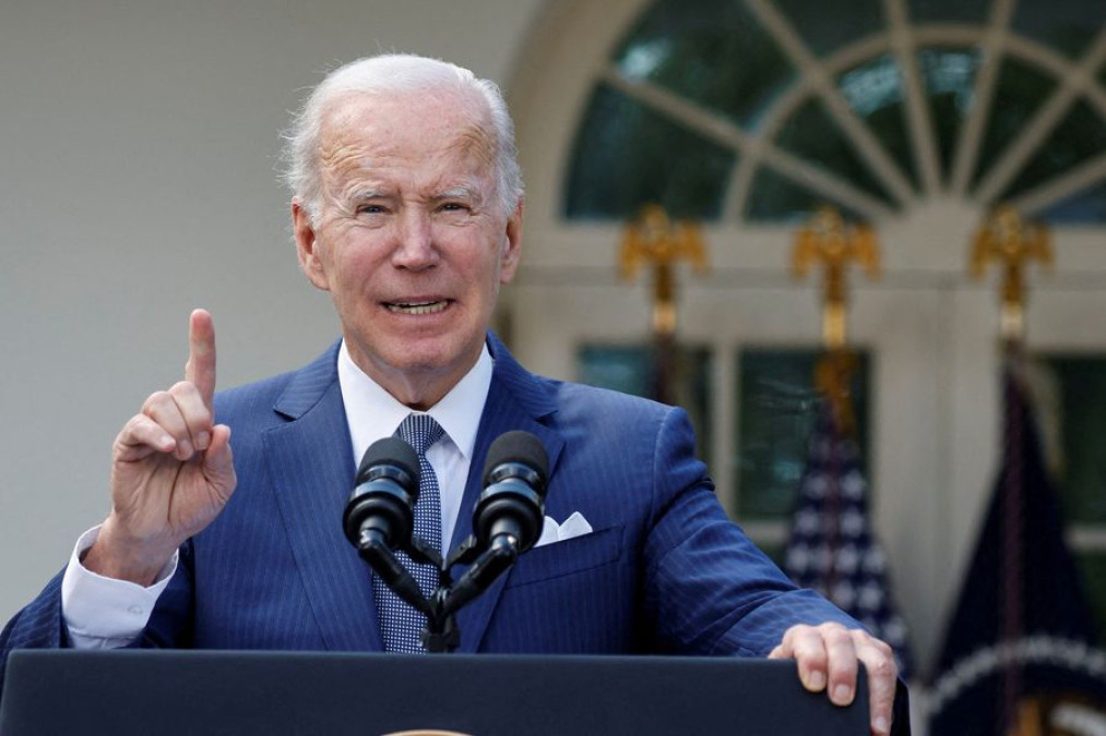 El presidente Biden mantiene límite de admisiones de refugiados para el 2023