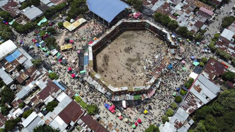 Desplome de plaza de toros en Colombia deja 4 muertos y decenas de heridos