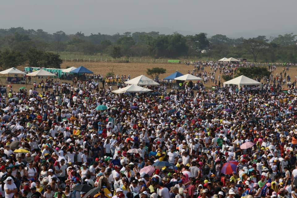 Miles de personas asisten al Venezuela Aid Live