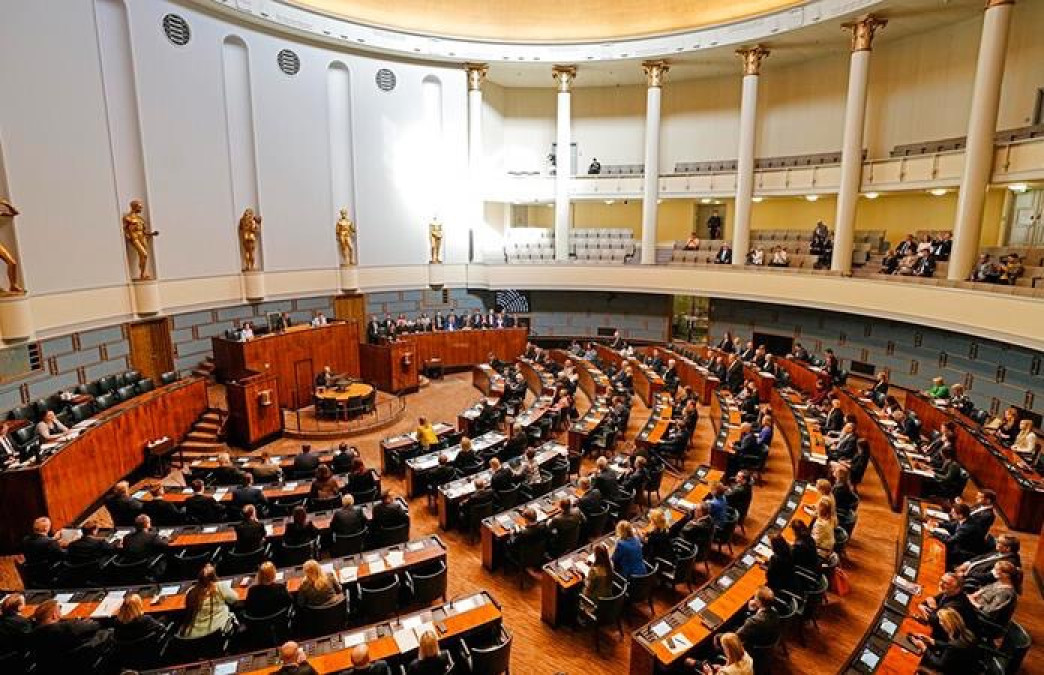 Parlamento de Finlandia aprueba solicitar formalmente el ingreso a la OTAN