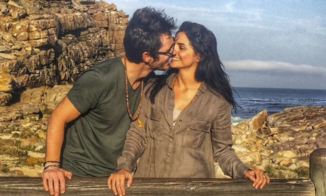 Aislinn y Mauricio inician el 2017 con un viaje en las alturas