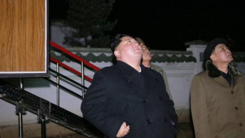 Así celebró Kim Jong Un el lanzamiento de un misil