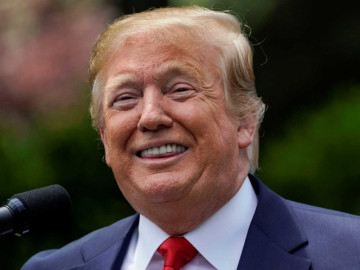 Trump impide acceso a informe de trama rusa