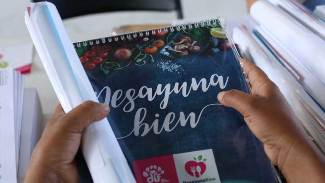 Entregan platos, vasos y cubiertos a Desayunadores