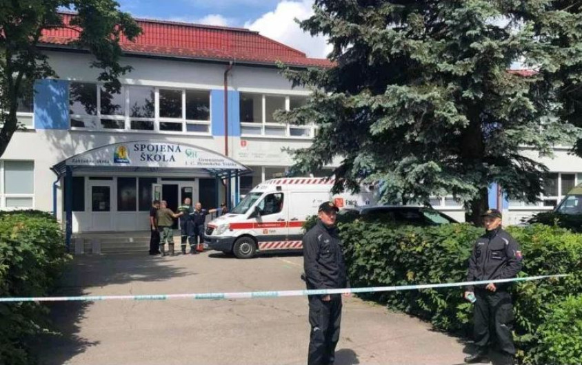 Hombre ataca en escuela de Elovaquia y deja una persona muerta y 5 heridos