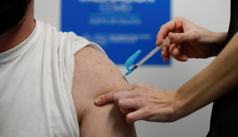 Gobierno de EU adquiere más vacunas contra viruela del mono 