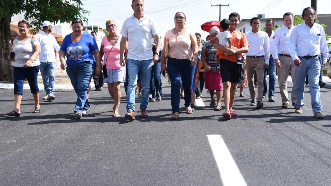 Entrega Chucho Nader Nuevas Obras de Pavimentación en Infonavit