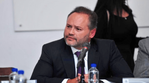 Fiscalía emite orden de aprehensión contra Jaime Slomianski, extitular de la agencia de Gestión Urbana 