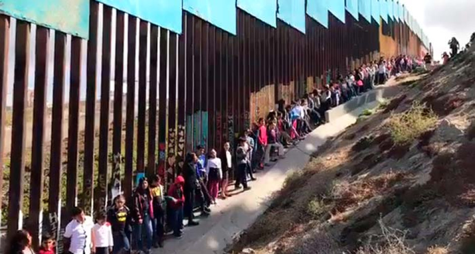 Trump negará residencia a inmigrantes legales que usen beneficios públicos