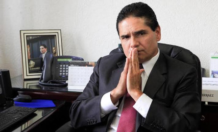 Tribunal confirma suspensión a Silvano Aureoles contra orden de captura