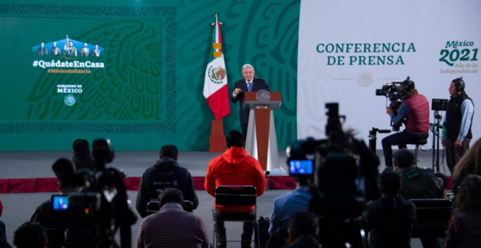 TEPJF revoca restricciones del INE que impedían a AMLO hablar sobre temas electorales 