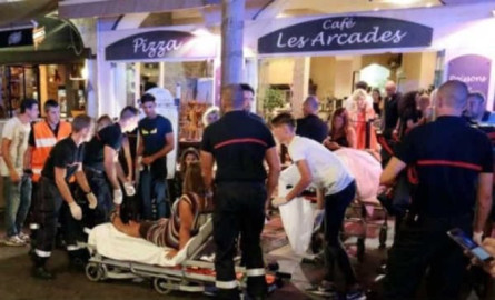 Al menos 27 heridos en Francia por estampida de fiesta del Mundial