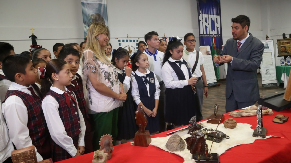 Inaugura Maki exposición de Símbolos Patrios